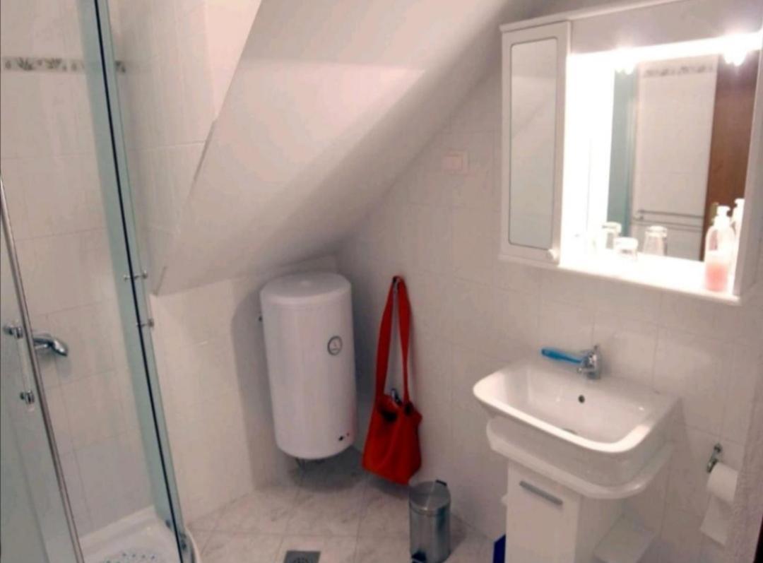 Apartment Martin - 10 Mt To The Beach Rovinj Zewnętrze zdjęcie
